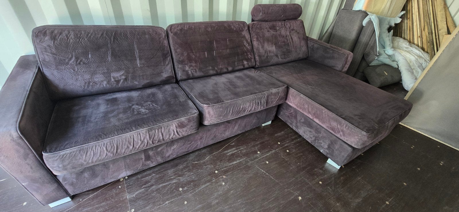 Montel Hoekbank Zwart Suède Look Velours met Hoofdsteun, 250 tot 300 cm, Hoekbank, Ophalen of Verzenden, Zo goed als nieuw