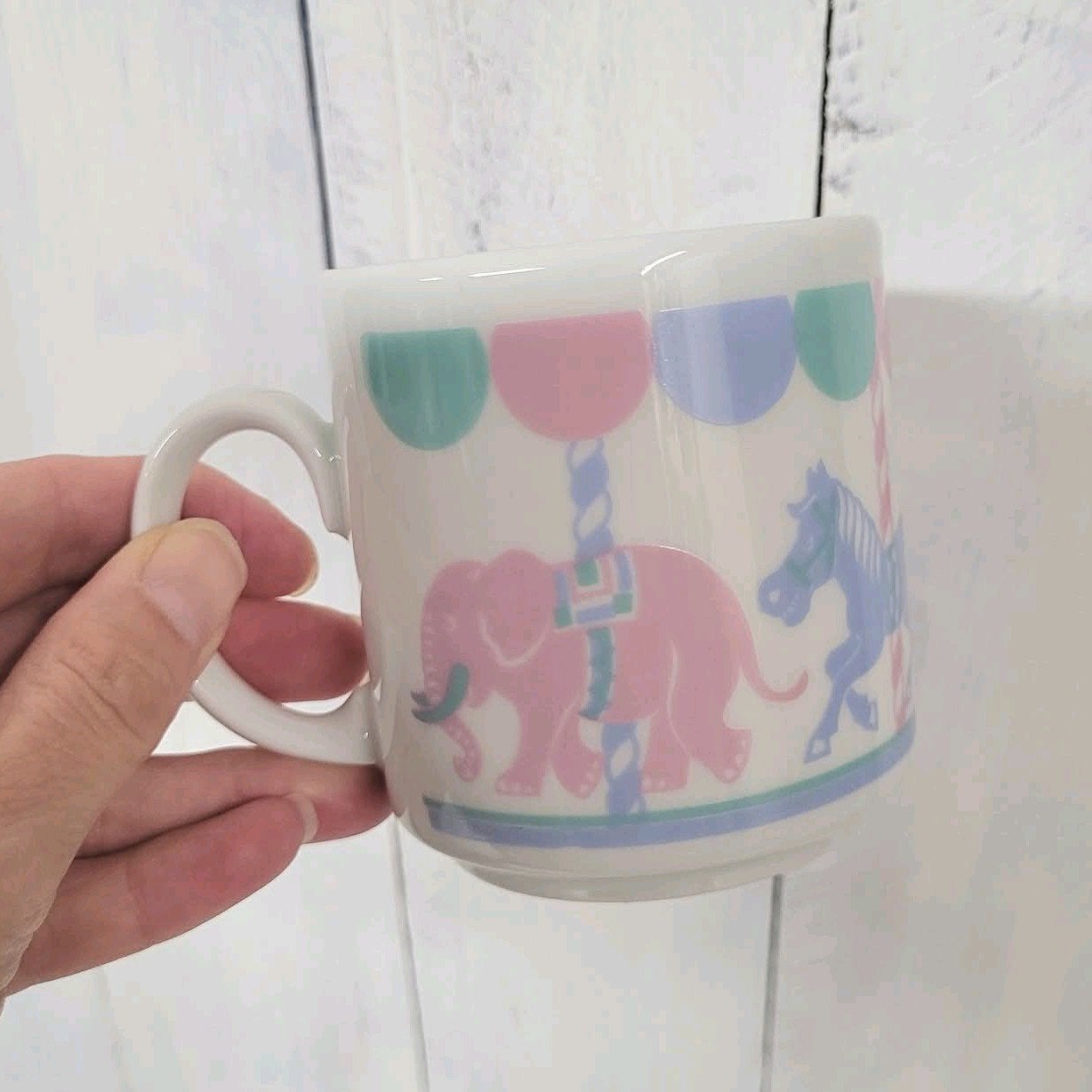 Vintage Eversberg mok - carrousel met olifanten en paarden, Keramiek, Ophalen of Verzenden, Zo goed als nieuw, Overige stijlen
