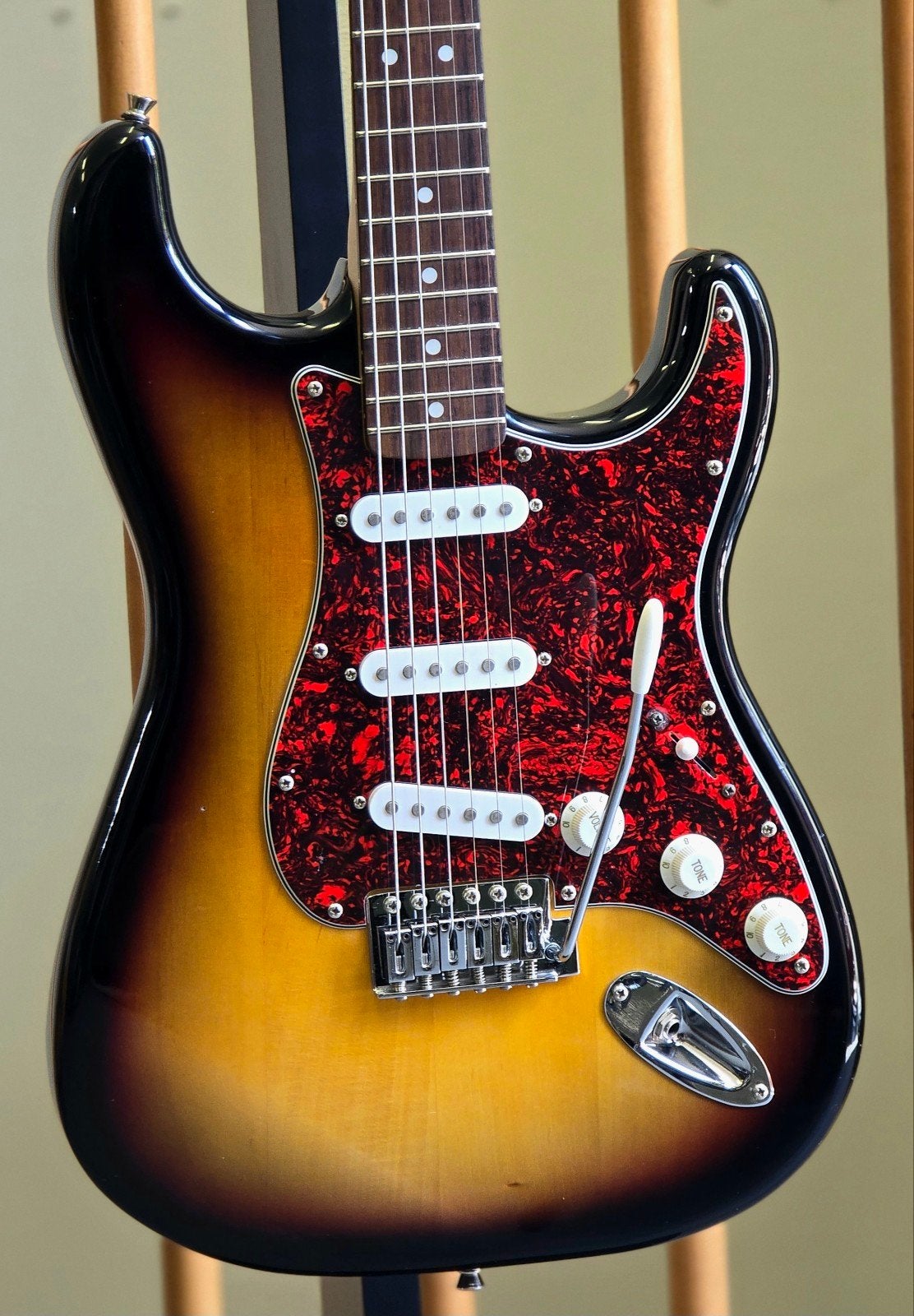Squier Stratocaster (Sunburst & Tortoise), Ophalen, Fender, Gebruikt, Nvt