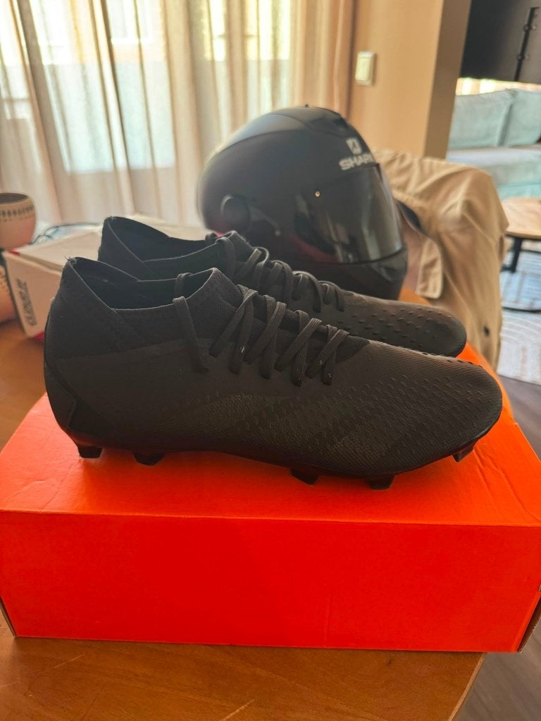 Adidas Predator Zwart FR 44, Maat L, Ophalen of Verzenden, Zo goed als nieuw, Schoenen