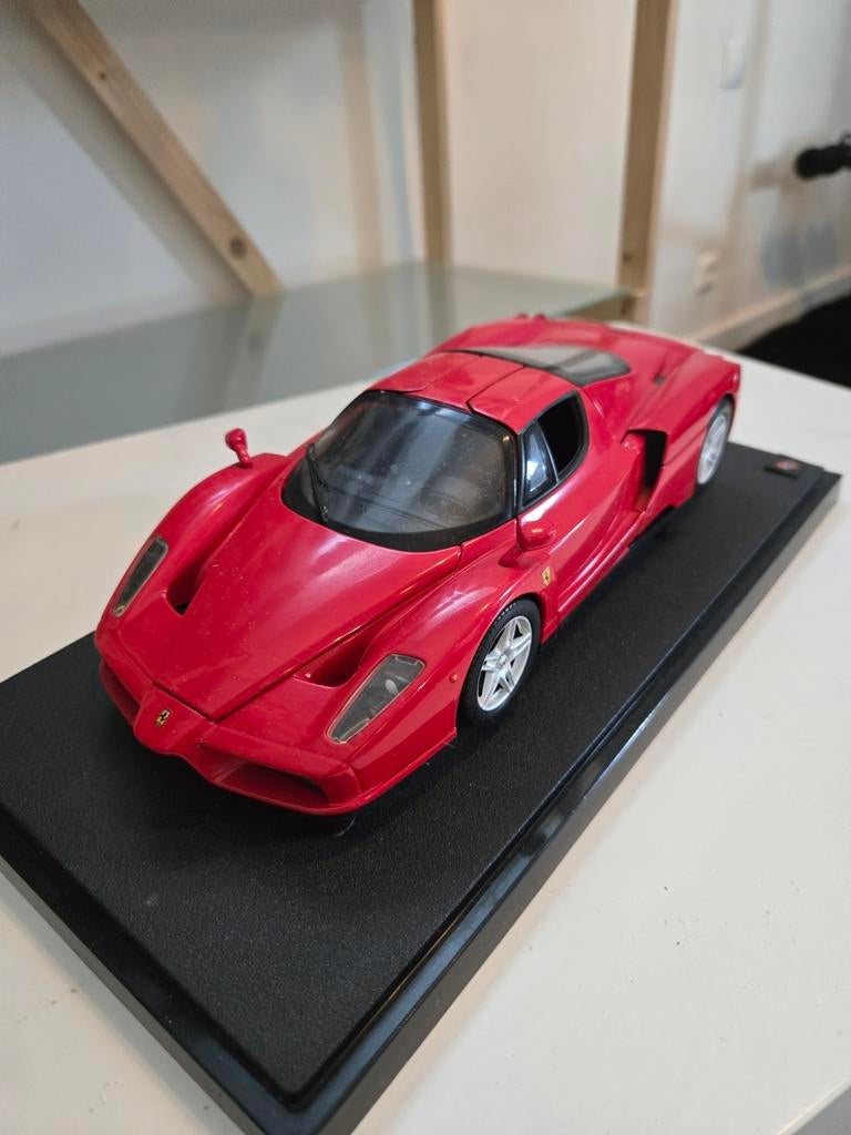 Ferrari Enzo 1:18 Hotwheels, Hobby en Vrije tijd, Modelauto's | 1:18, Verzenden, Zo goed als nieuw, Auto, Overige merken