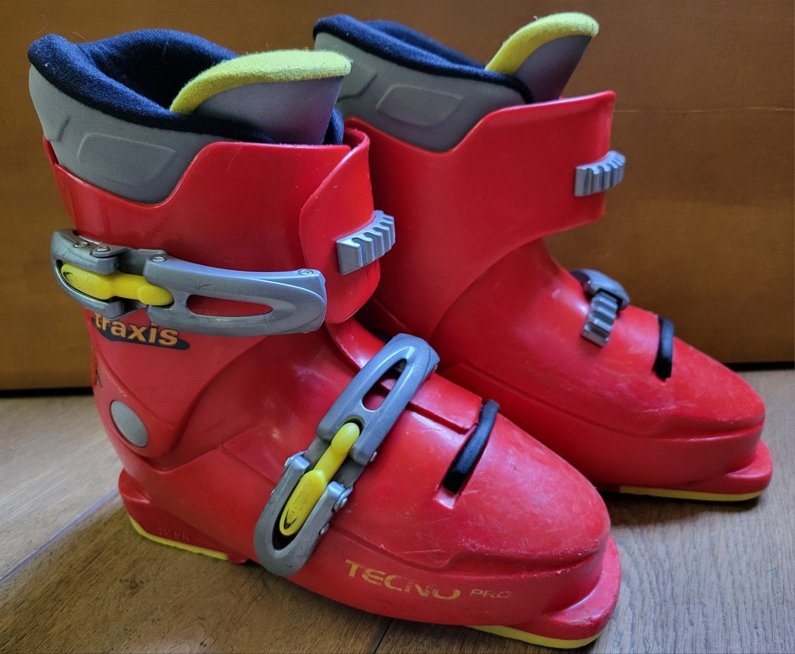 Tecno Pro Trax Kinderskischoenen - Maat 31/33, Sport en Fitness, Overige merken, Gebruikt, Schoenen, Ophalen of Verzenden