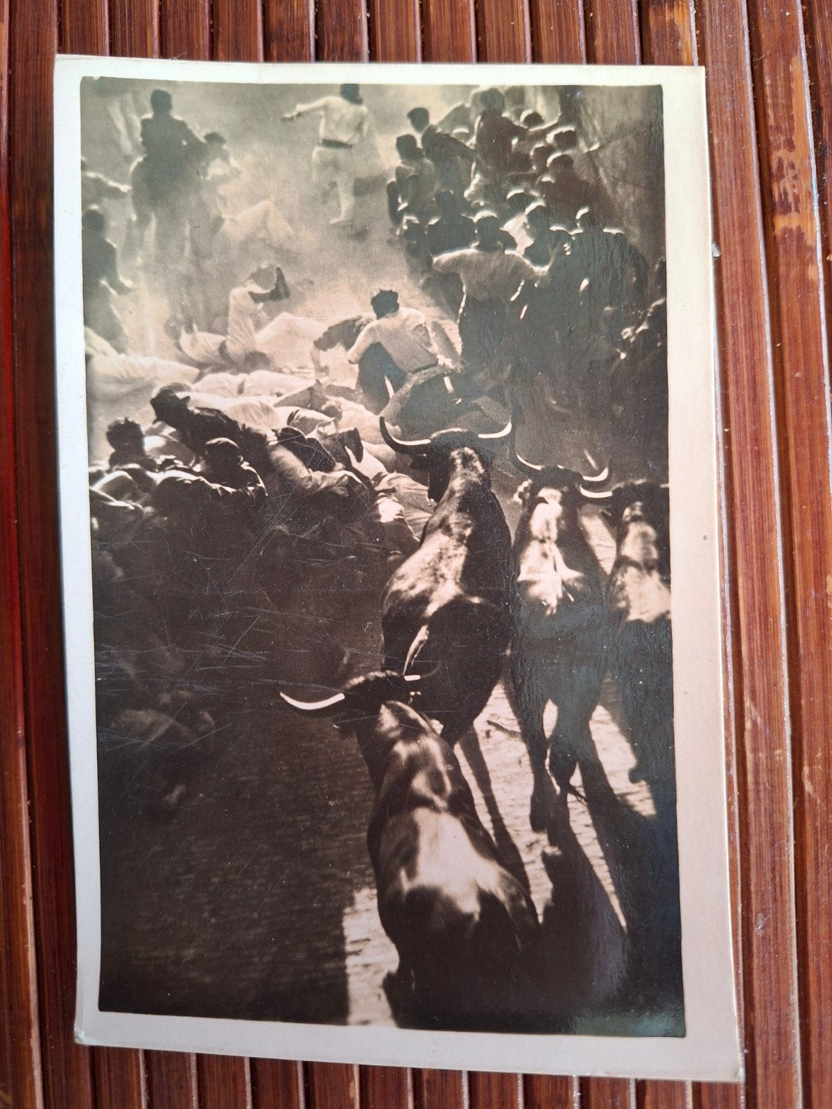 Oude ansichtkaart Pamplona: Encierro de los Toros, Ophalen of Verzenden, Voor 1920, Gelopen, Spanje