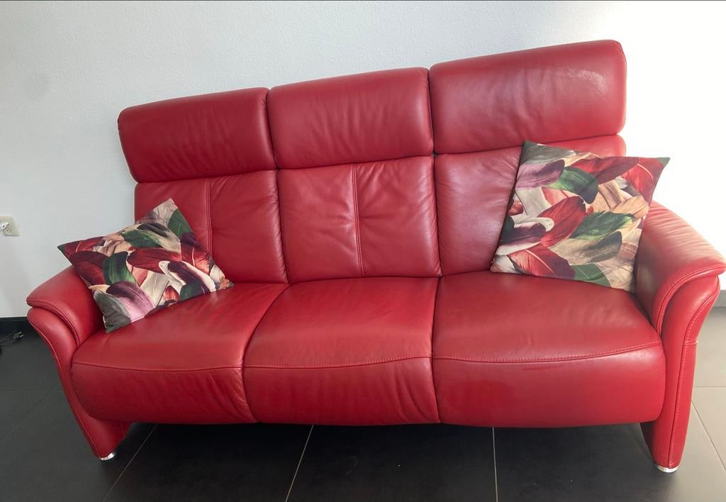 Comfortabele rode leren driezitsbank, Ophalen, Gebruikt, Driepersoons, Modern