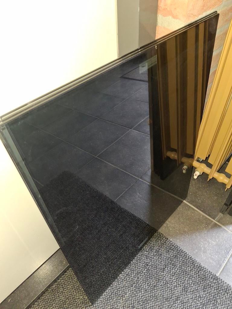Te koop, hardglasplaten voor Ikea kast., Ophalen, Zo goed als nieuw