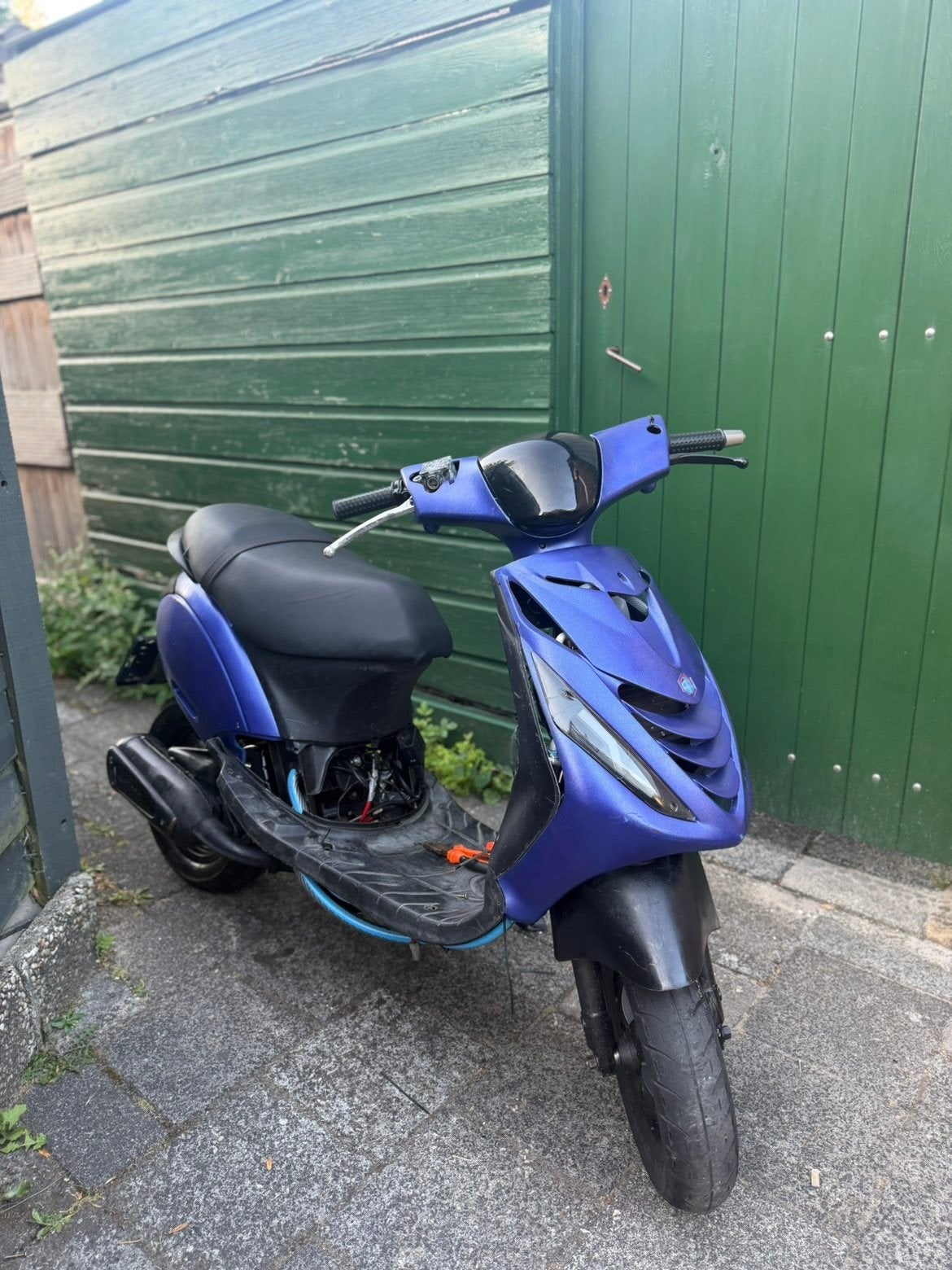zip 150cc opknapper, Fietsen en Brommers, Scooters | Piaggio, Zo goed als nieuw, Zip, Maximaal 45 km/u, Benzine, Ophalen