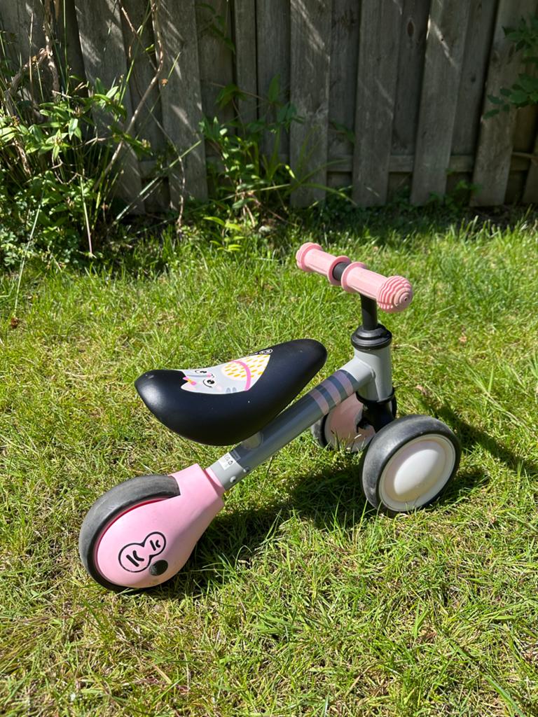 Kinderkraft Loopfiets Roze/Grijs, Ophalen, Zo goed als nieuw, Loopfiets
