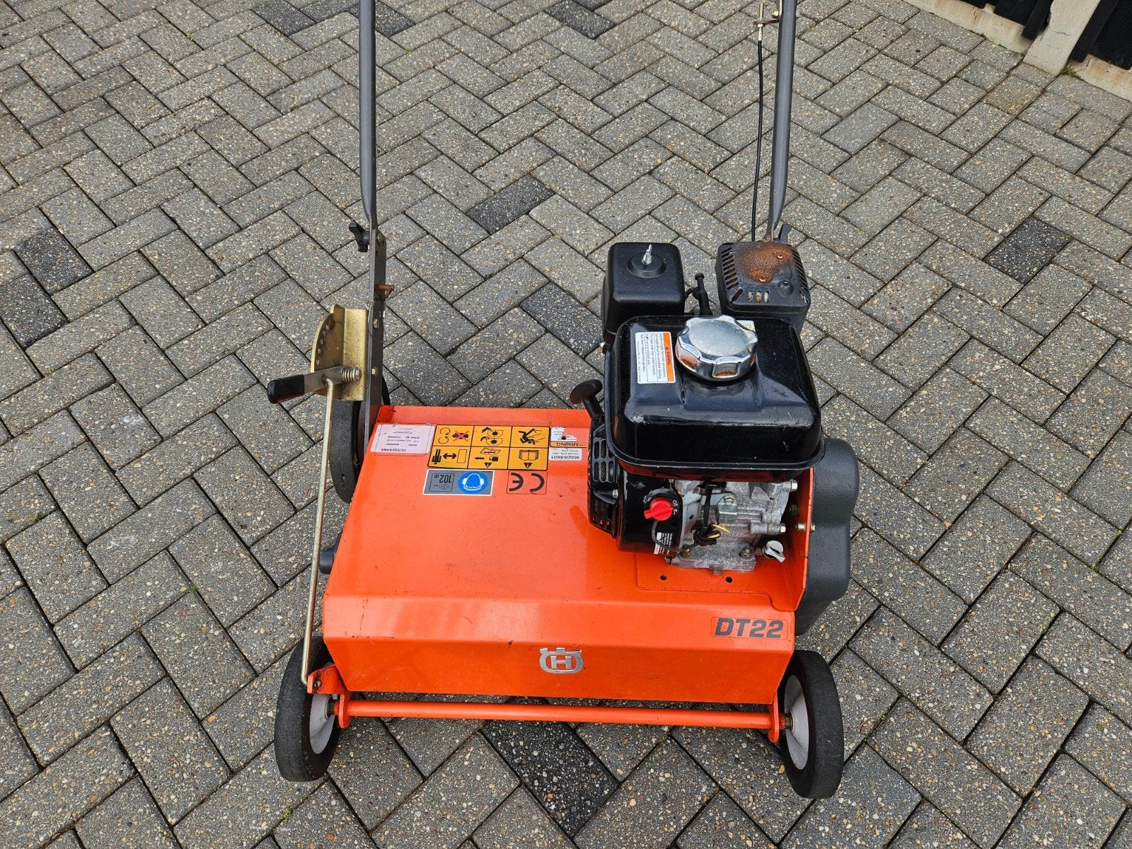 Husqvarna DT22 Verticuteermachine - Benzine, Tuin en Terras, Ophalen of Verzenden, Gebruikt, Benzine, Husqvarna