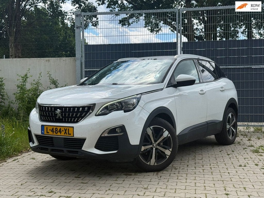 Peugeot 3008 1.2 PureTech Allure *EXPORT ONLY* Navigatie/Tre, Auto's, Peugeot, Bedrijf, Te koop, ABS, Airbags, Airconditioning