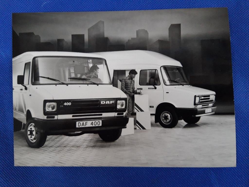 persfoto DAF 400 laagdak en hoogdak bestelwagens, Ophalen of Verzenden, Zo goed als nieuw, Auto's