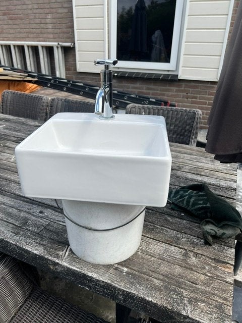 Wasbakje, Ophalen, Zo goed als nieuw, Steen, Wastafel
