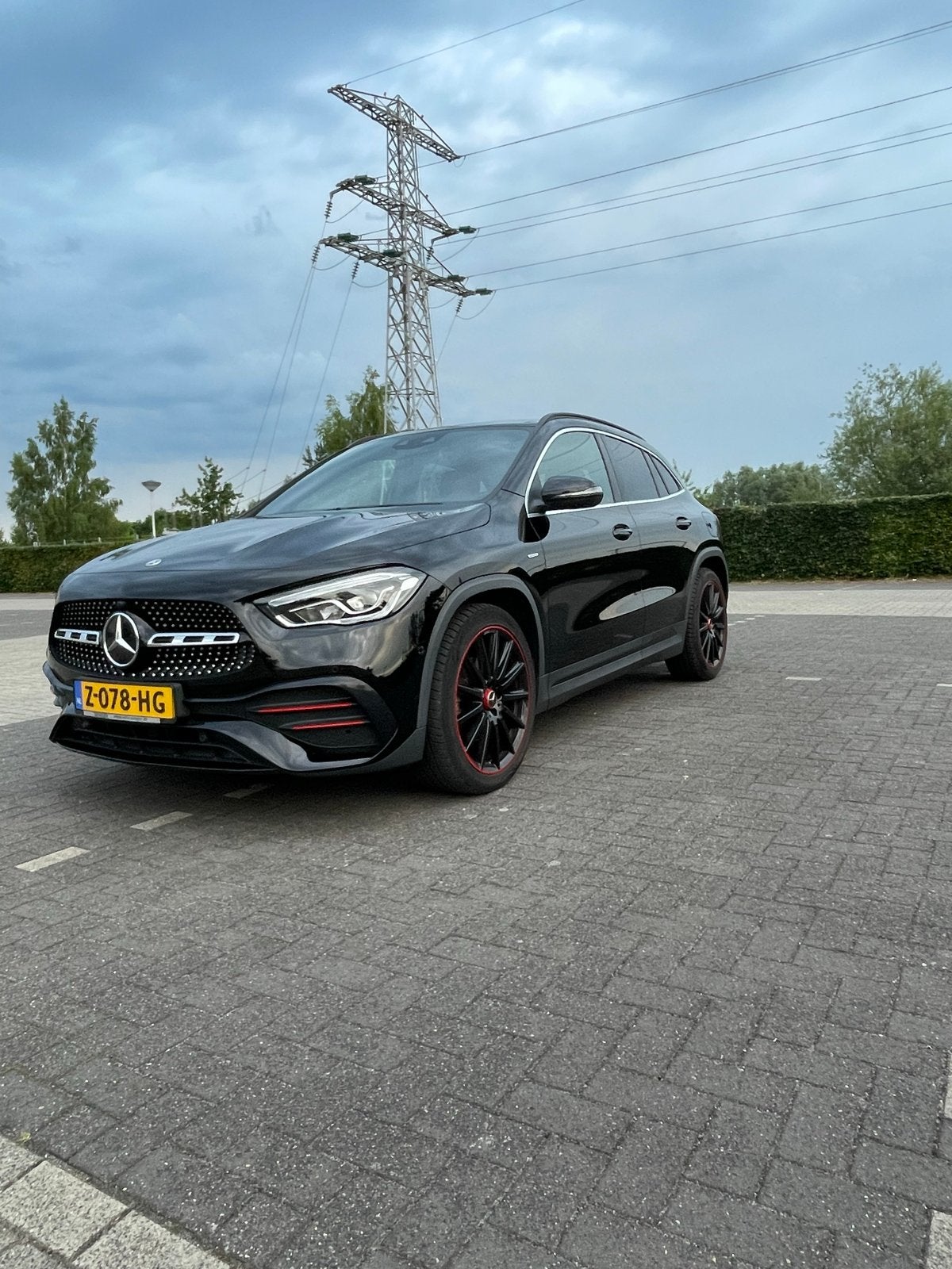 Mercedes-Benz GLA 200 163pk Amg Edition 1 63500km, 1800 kg, Zwart, 4 cilinders, 75 €/maand