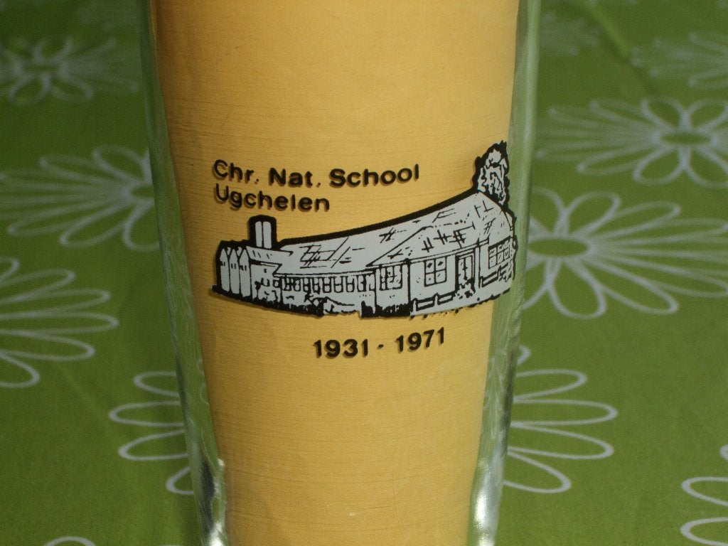 Christelijke Nationale school Ugchelen 1931 - 1971 bierglas, Ophalen of Verzenden, Zo goed als nieuw