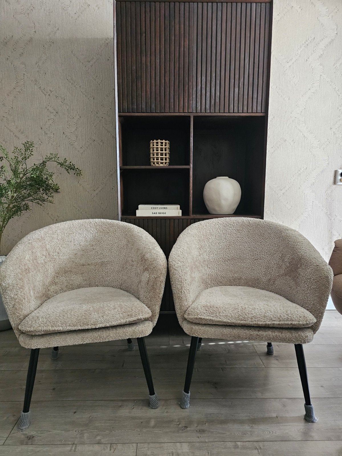 2x fauteuil Cloe van Leen Bakker beige teddystof, Huis en Inrichting, Ophalen, 75 tot 100 cm, 50 tot 75 cm