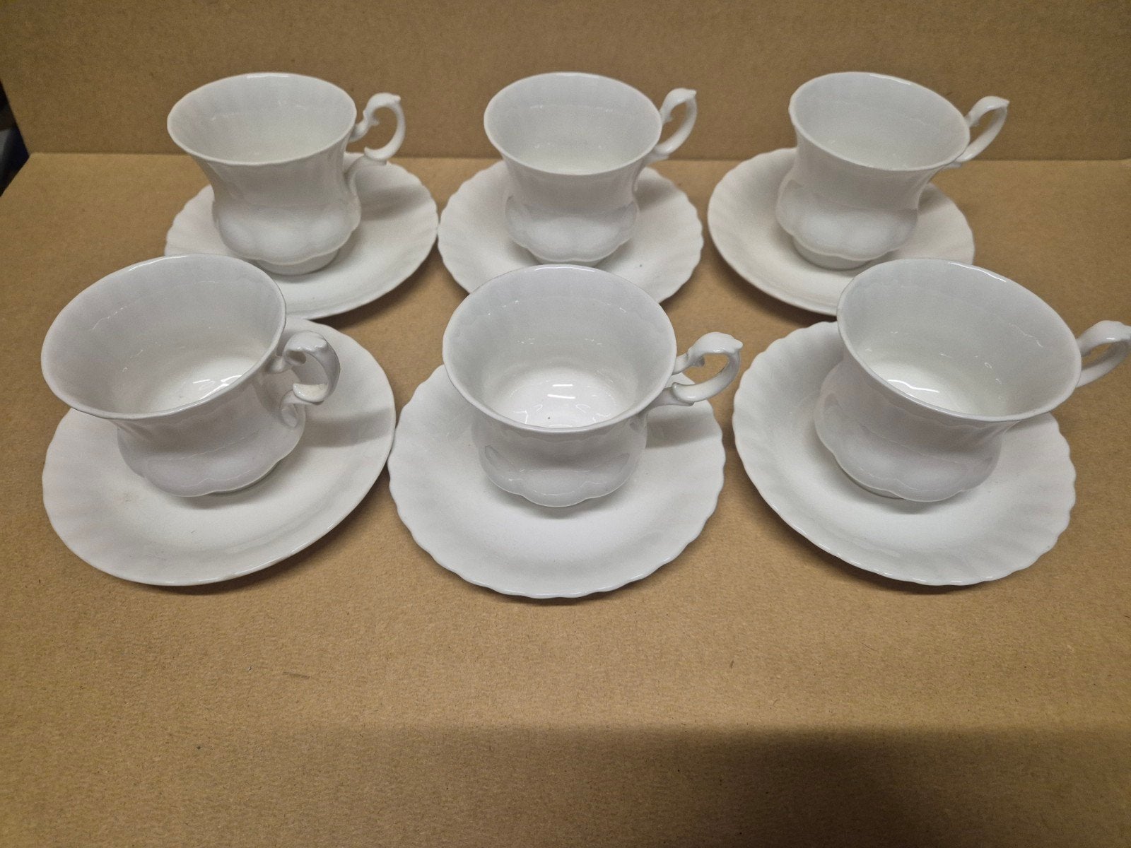 Royal albert porselein, Verzamelen, Porselein, Kristal en Bestek, Ophalen of Verzenden, Zo goed als nieuw, Porselein, Kop en/of schotel