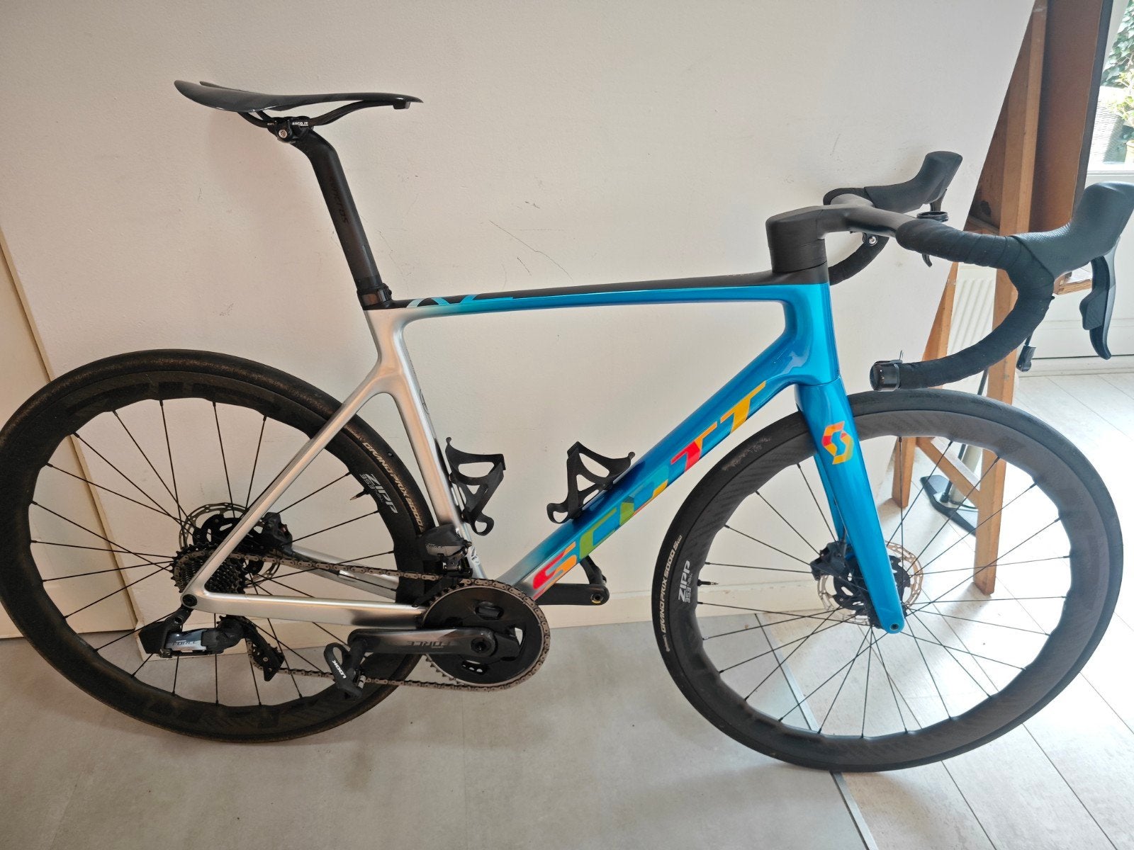 Scott Addict RC Team Edition HMX Esteban Chavez  L/56, Fietsen en Brommers, Carbon, Zo goed als nieuw, Meer dan 20 versnellingen