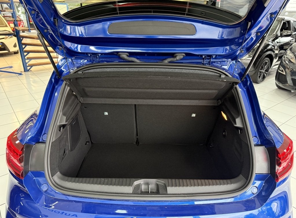 Foto 42 van Mitsubishi Colt 1.6 HEV Instyle 8 Jaar Fabriek Garantie