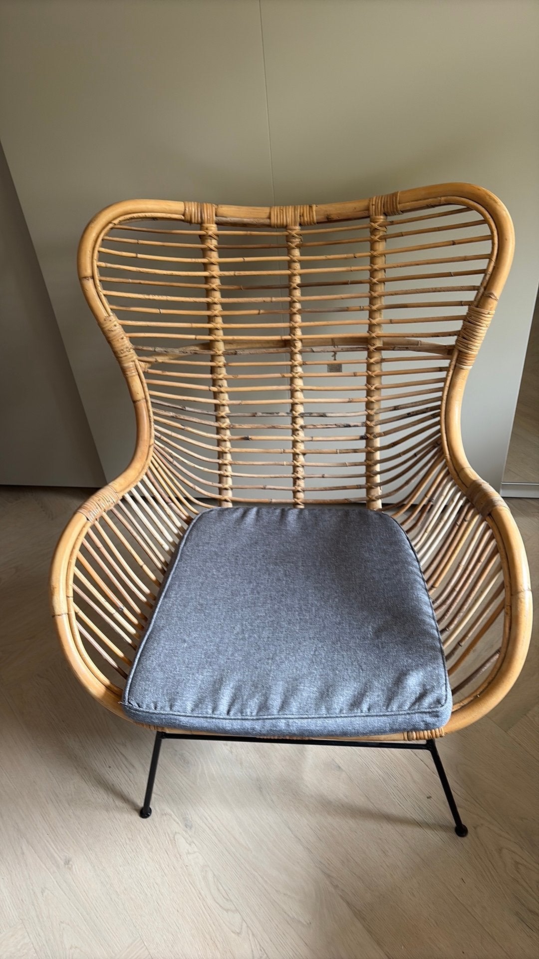 Vlinder rotan stoel, Huis en Inrichting, Stoelen, Ophalen, Zo goed als nieuw, Bruin, Eén