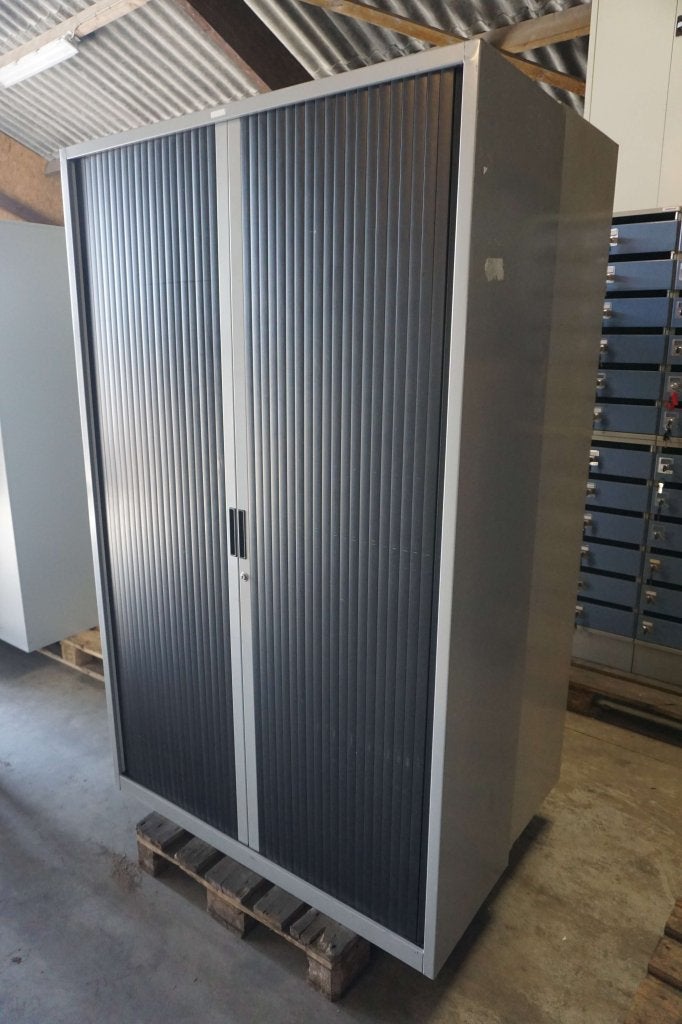 Archiefkast roldeurkast dossierkast kantoorkast metalen kast, Huis en Inrichting, Kasten | Roldeurkasten en Archiefkasten, Gebruikt