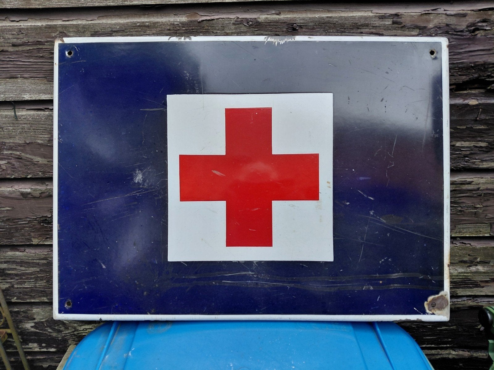 Emaille Rodekruis bord uit Duitsland /Oostenrijk., Ophalen of Verzenden, Gebruikt, Reclamebord