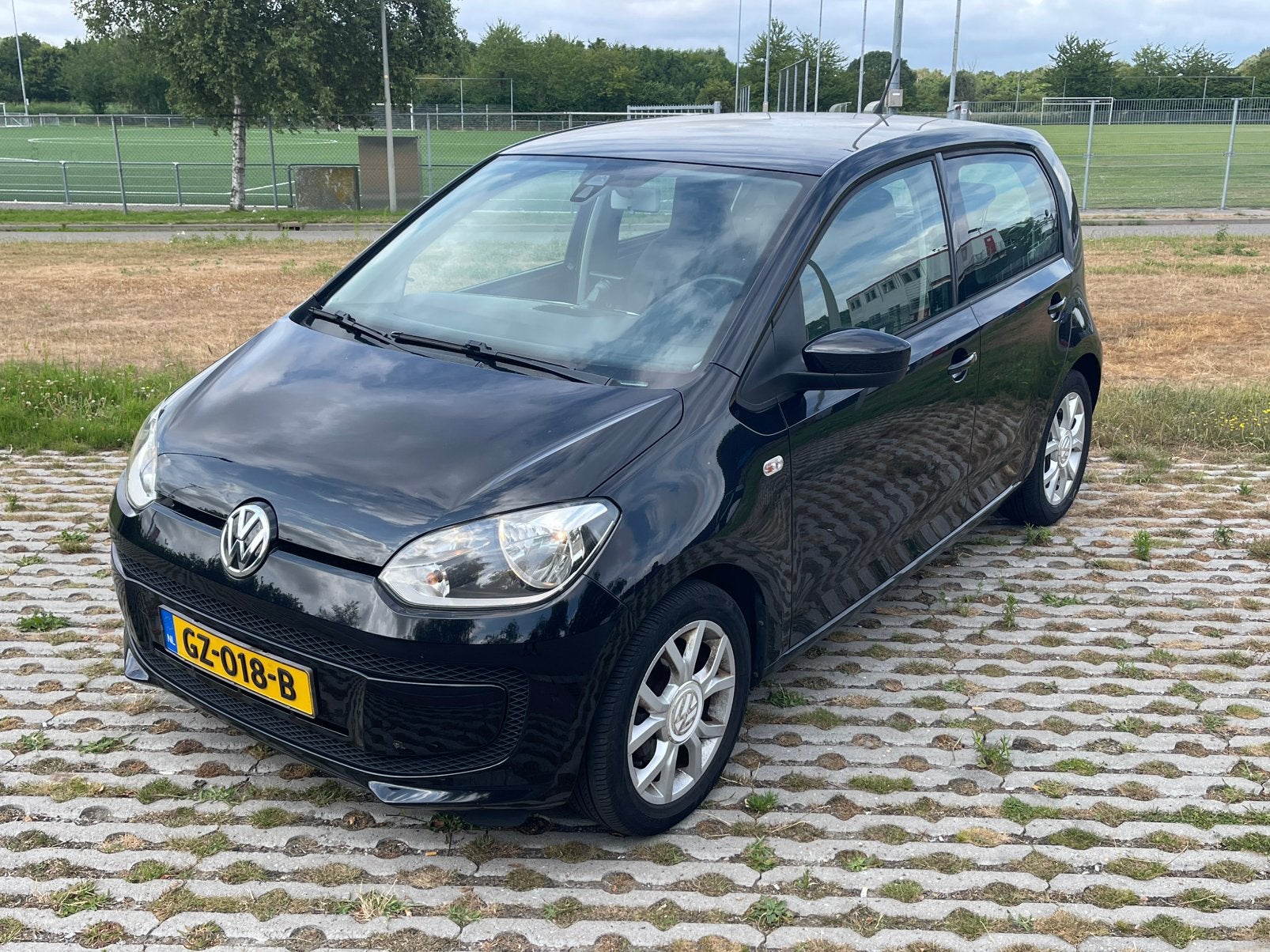 Mooie Volkswagen up! 1.0 5-DRS 2015 Zwart, Auto's, Voorwielaandrijving, Stof, Up!, 840 kg