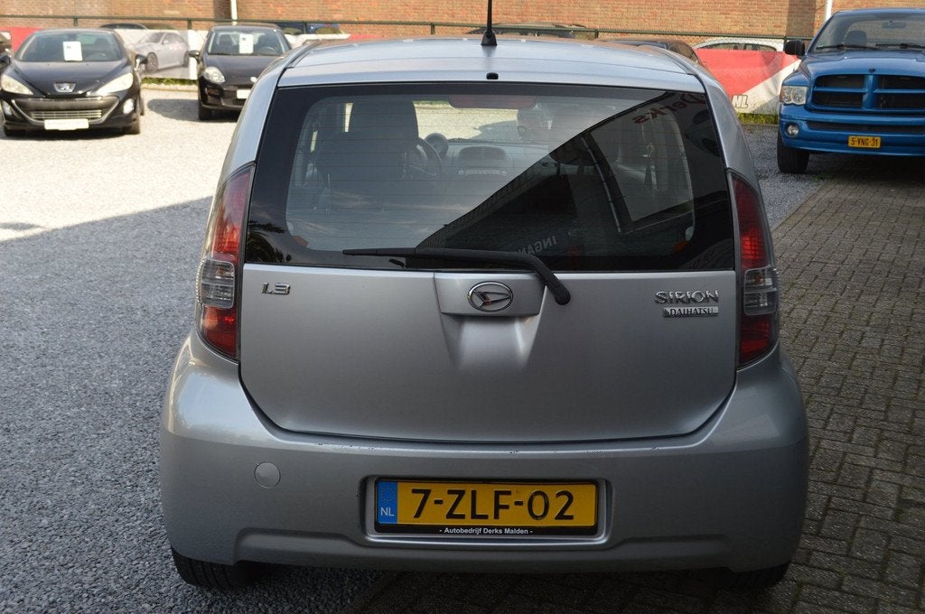 Daihatsu Sirion 2 1.3-16V Comfort Airco 5Drs Stuurbekrachtig, Auto's, Daihatsu, Voorwielaandrijving, Metallic lak, Stof, Gebruikt