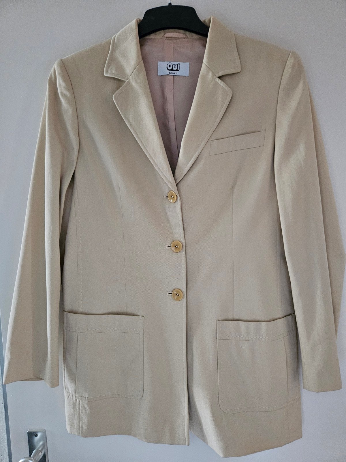 Oui Sport Jasje Maat 38 Zo goed als nieuw, Beige, Ophalen of Verzenden, Zo goed als nieuw, Jasje