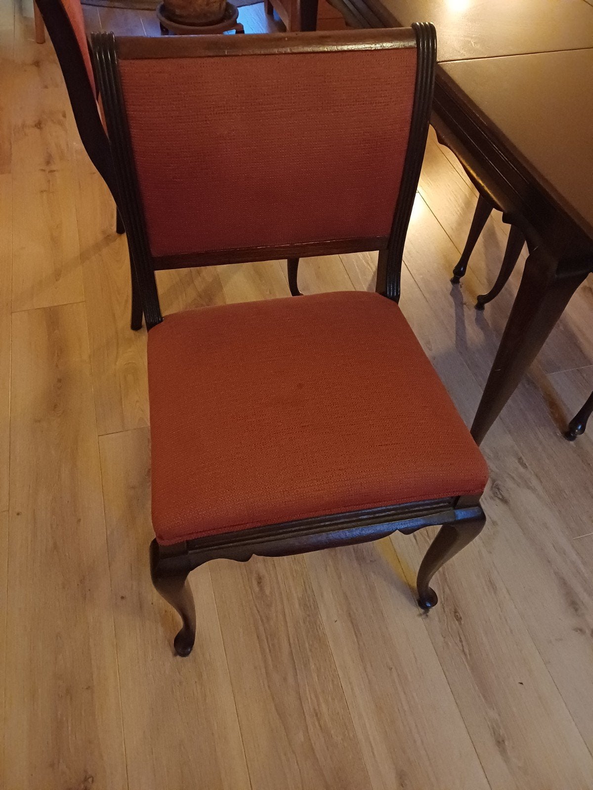 Foto 7 van Uitschuifbare eettafel met 4 stoelen