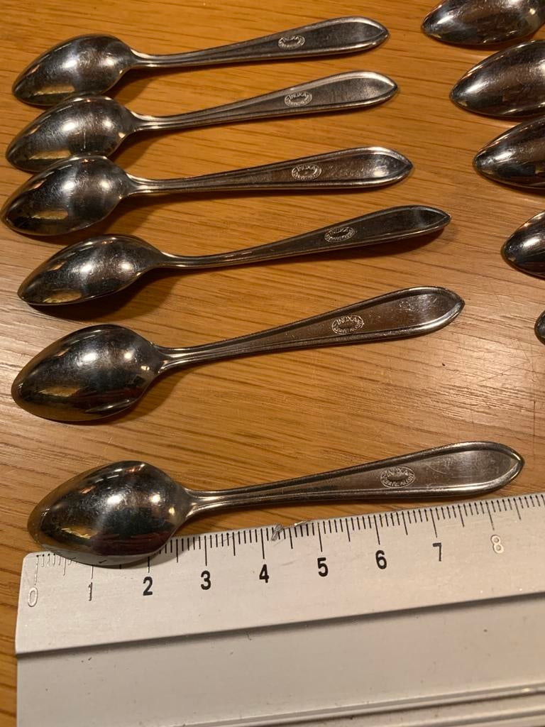 Set van 12 Inoxa Vlekvrij Massief dessertlepels lepeltjes, Ophalen of Verzenden, Zo goed als nieuw, Rvs of Chroom