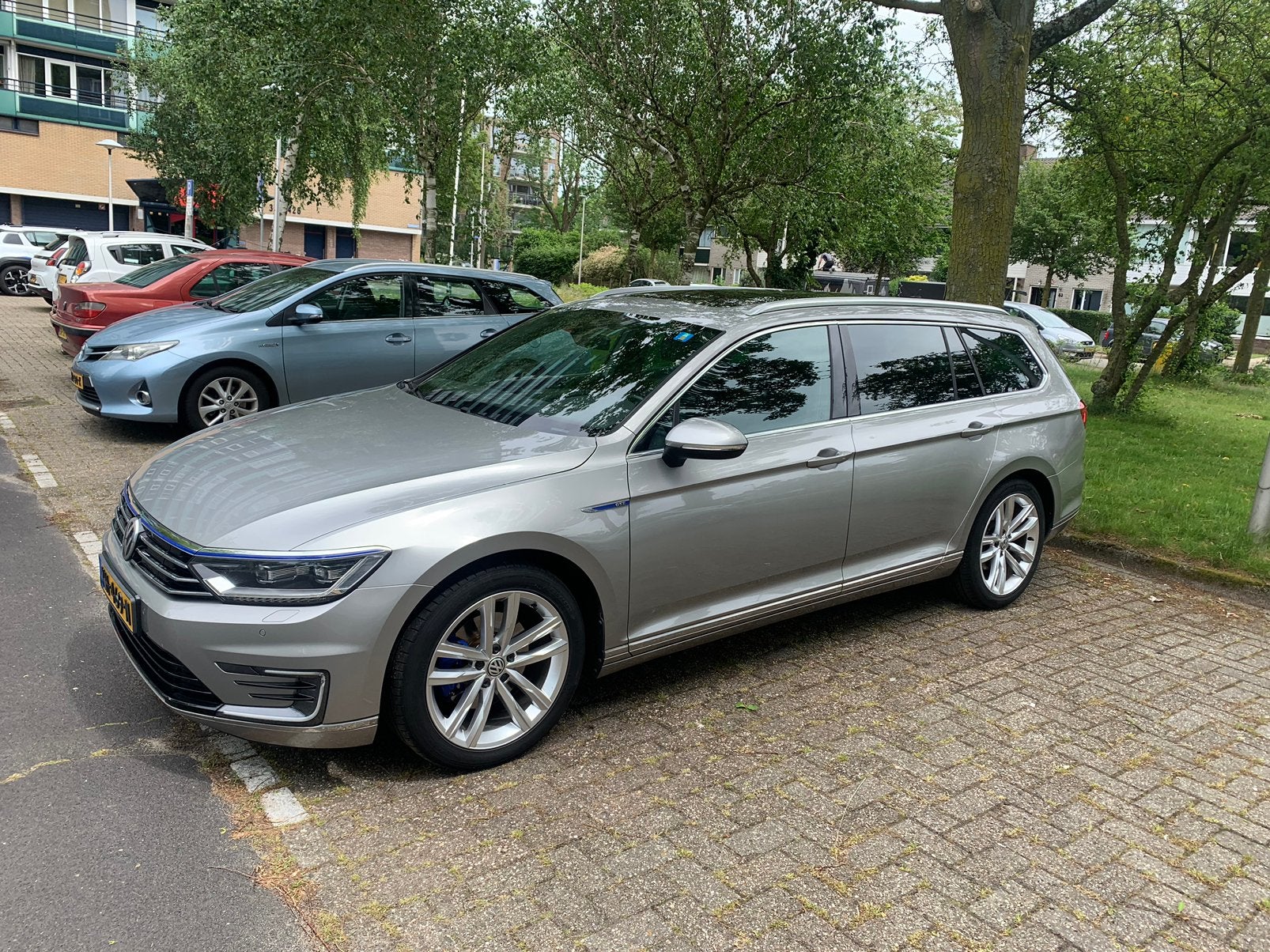 Volkswagen Passat GTE Variant VOL OPTIE Pano Leder Trekhaak, Auto's, 93 €/maand, Zilver of Grijs, Te koop, 5 stoelen