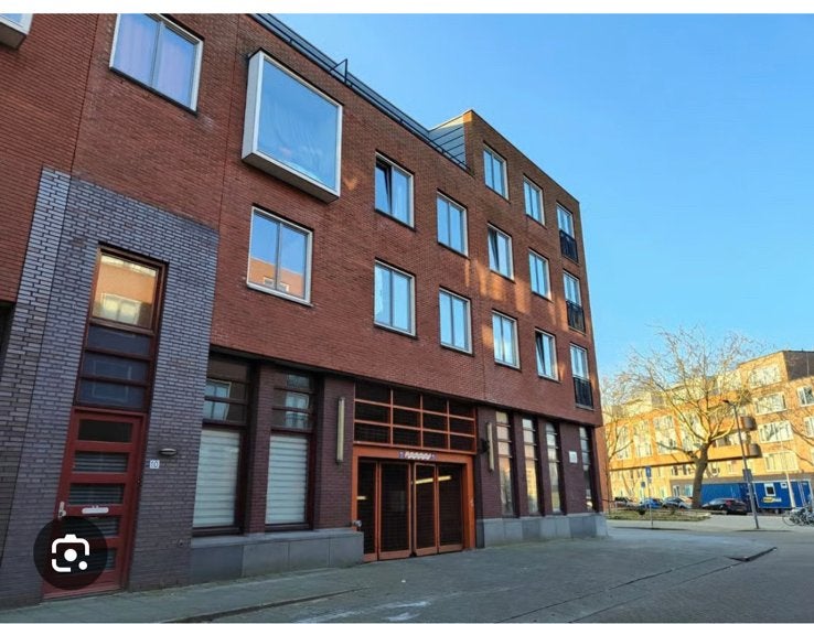 Gezocht: Parkeerplek te huur in garage Van Duylstraat Rdam, Huizen en Kamers, Garages en Parkeerplaatsen, Rotterdam