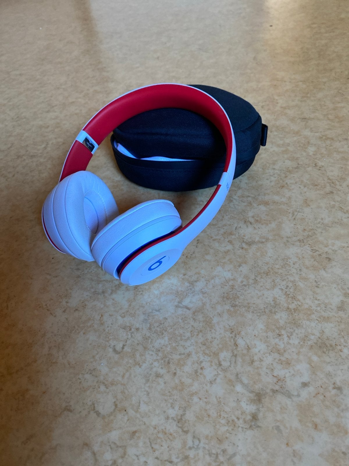 Beats Solo 3 Wireless Koptelefoon - Wit/Rood, Ophalen, Meerkleurig, Bluetooth, Beats