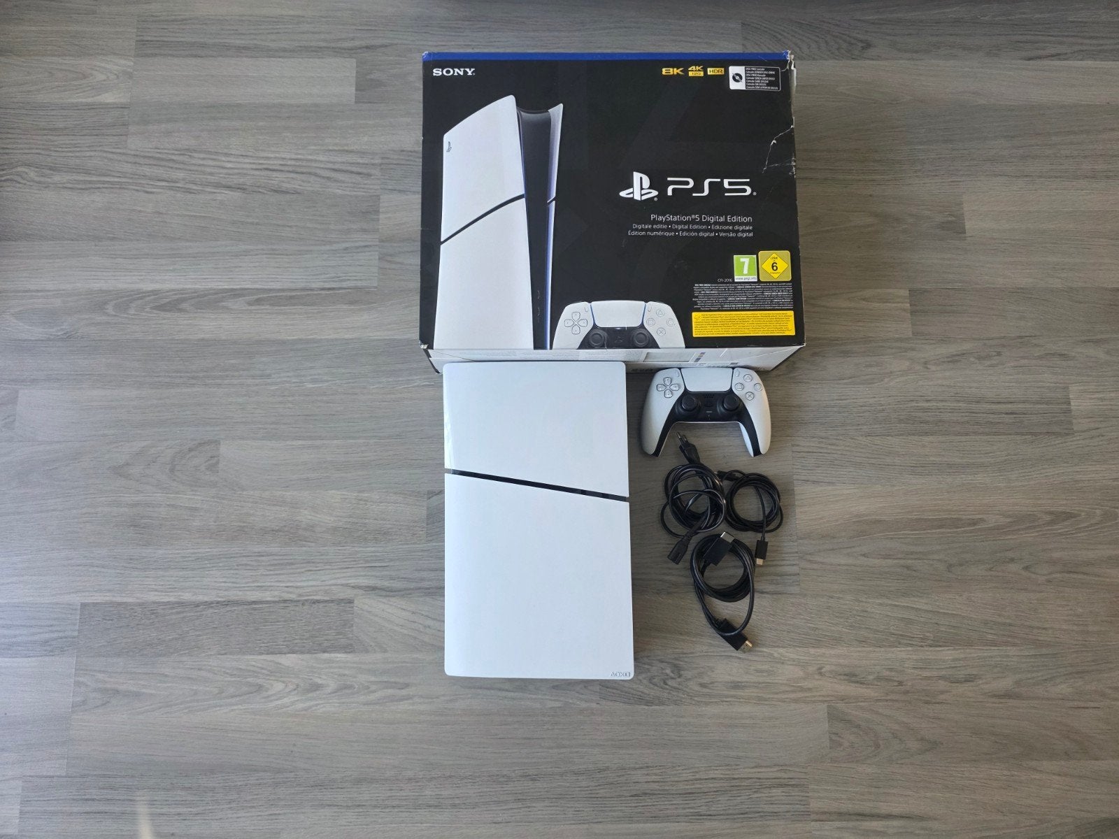 Zeernette Playstation 5 Slim 1TB Compleet Lees Beschrijving, 1-7-1 Konan, Minato-ku, Tokyo 108-0075, Japan, Ophalen of Verzenden
