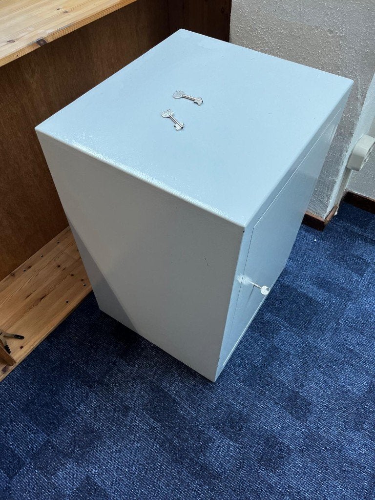 Veiligheidskast of kluis model PT 7 (3x sleutels), Ophalen, Gebruikt, Brandkast