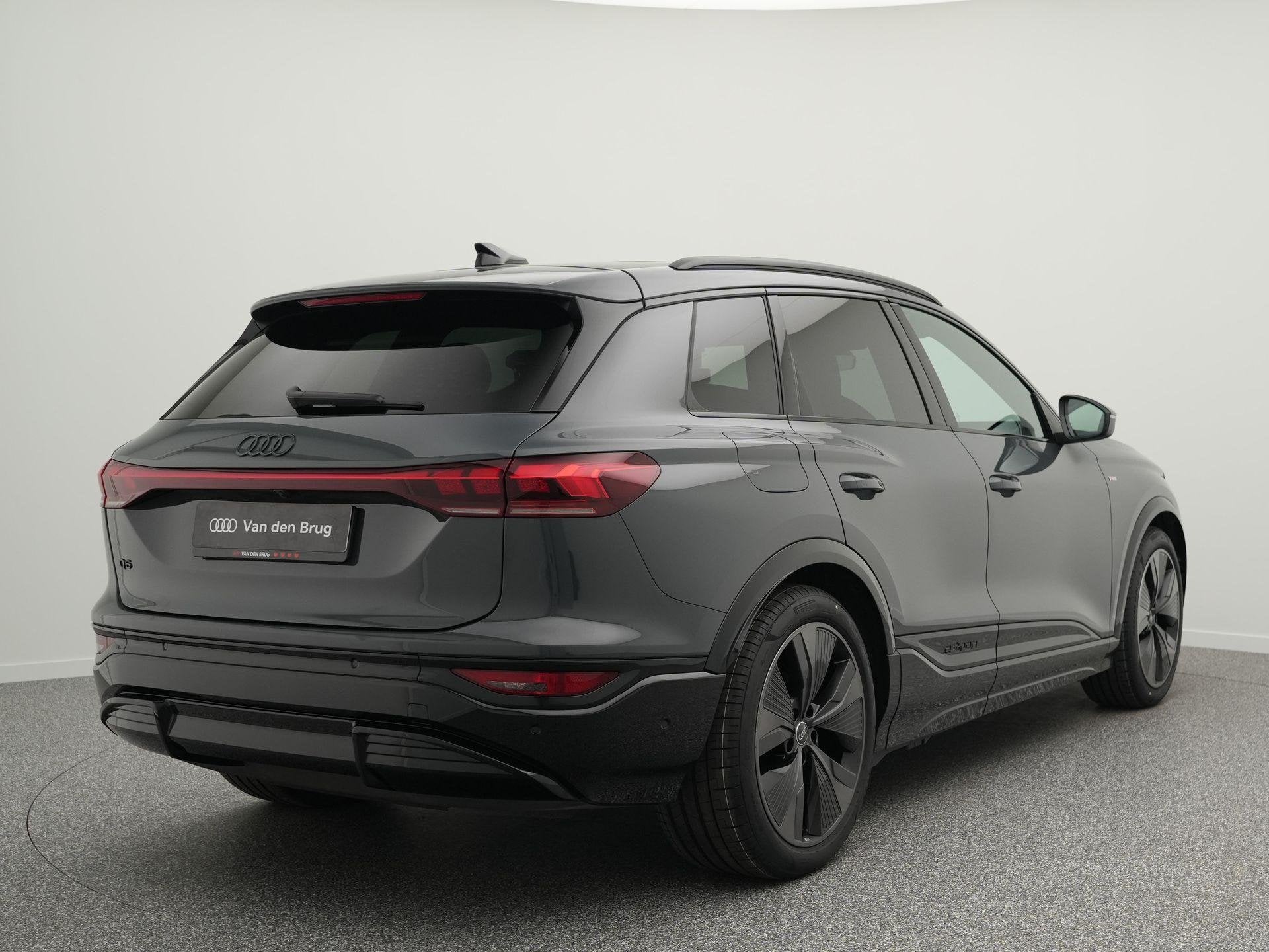 Audi Q6 e-tron S edition 83 kWh 252 PK | SoH 98%| LED Plus |, Auto's, Automaat, Achterwielaandrijving, Gebruikt, Zwart