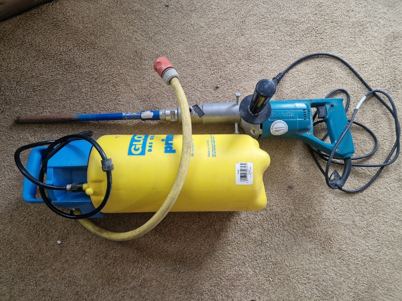 Makita 63001T diamantboor, Ophalen