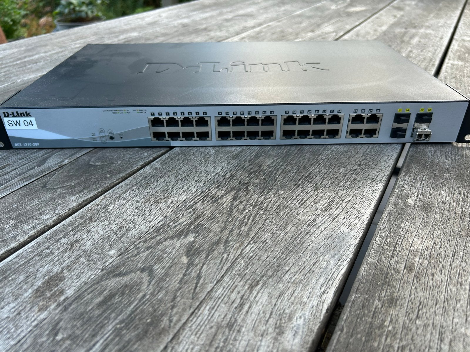D-Link DGS-1210-28P Gigabit Smart Managed PoE Switch, Computers en Software, Netwerk switches, Ophalen of Verzenden, Gebruikt