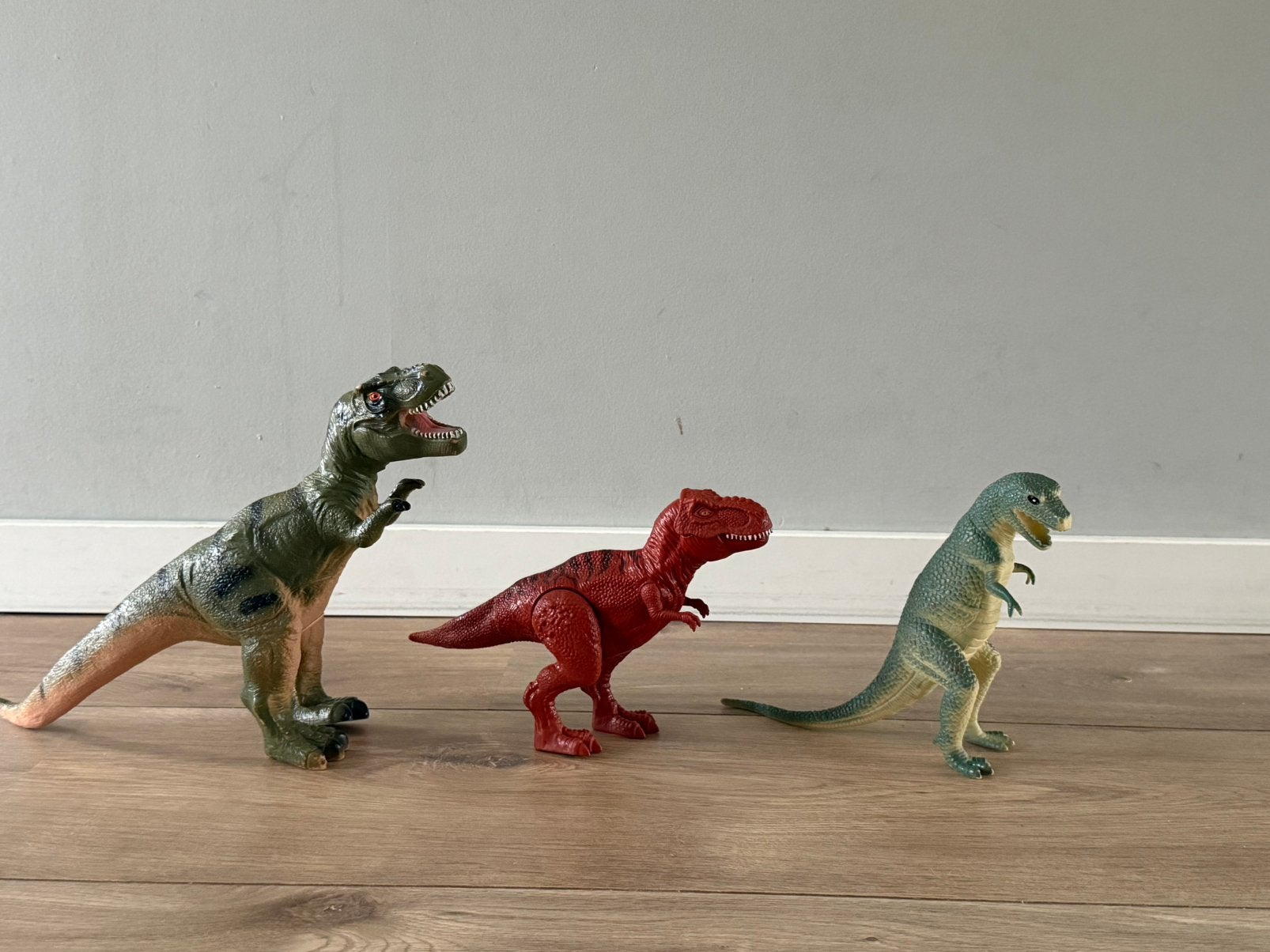 Set van 3 dino’s, Ophalen, Gebruikt
