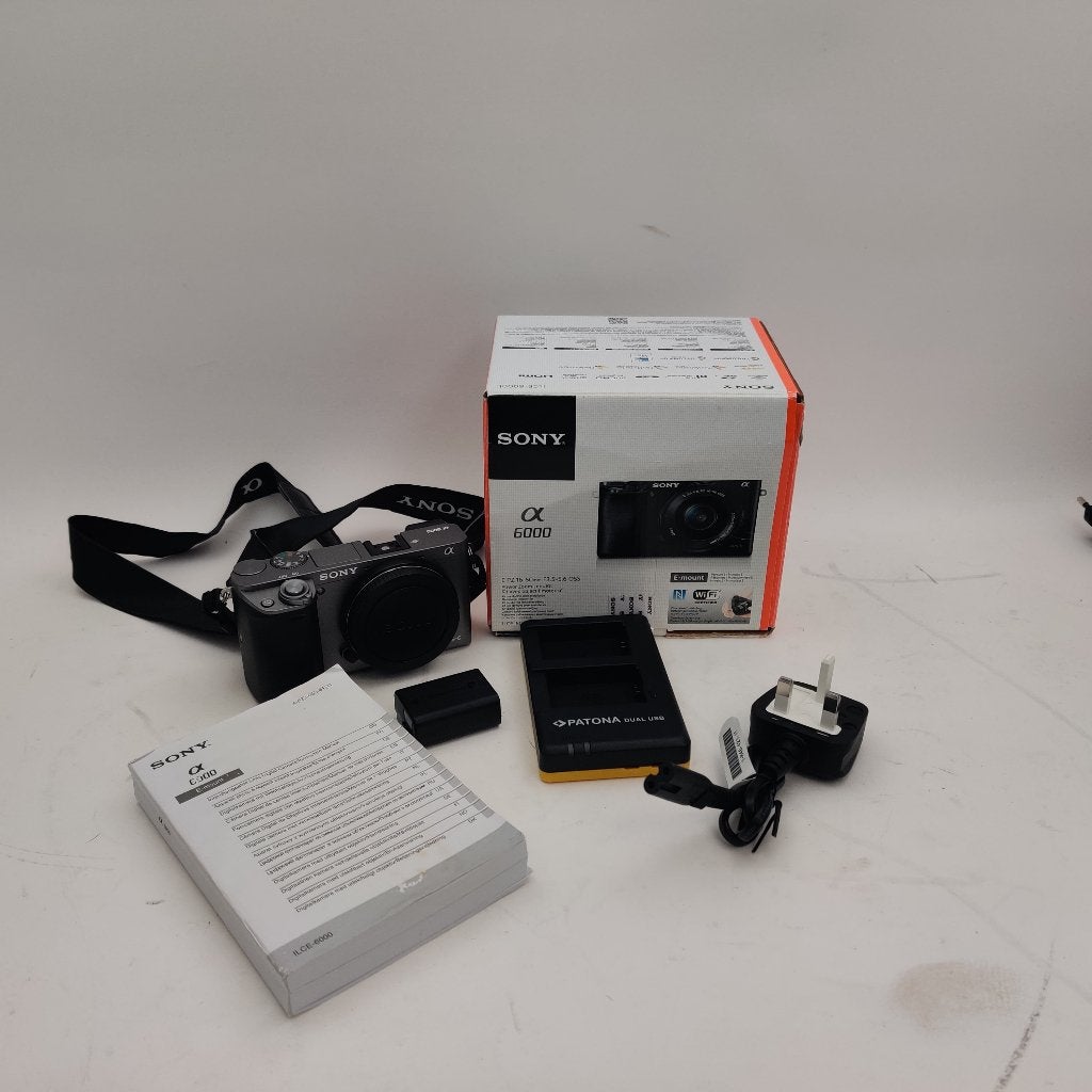 Sony a6000 -Zwart + Sony E 16-50 mm OSS + E 55-210mm €719.99, Audio, Tv en Foto, Fotografie | Lenzen en Objectieven, Sony, Ophalen of Verzenden
