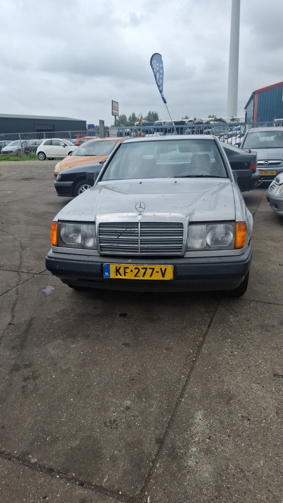Mercedes- Benz 230e Benzine Automaat voor onderdelen, Ophalen, Gebruikt, Mercedes-Benz