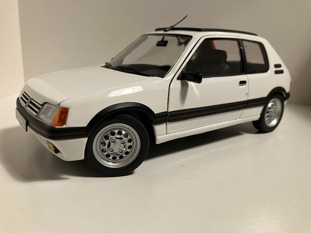 Peugeot  205 GTi van 1988 in het wit  1/18 Norev, Ophalen of Verzenden, Nieuw, Auto, Norev