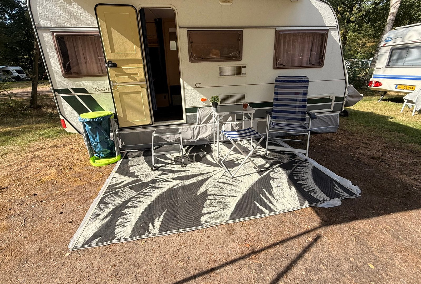 Chateau gezinscaravan 5p met airco en mover, Chateau, Rondzit, 750 - 1000 kg, 4 tot 5 meter