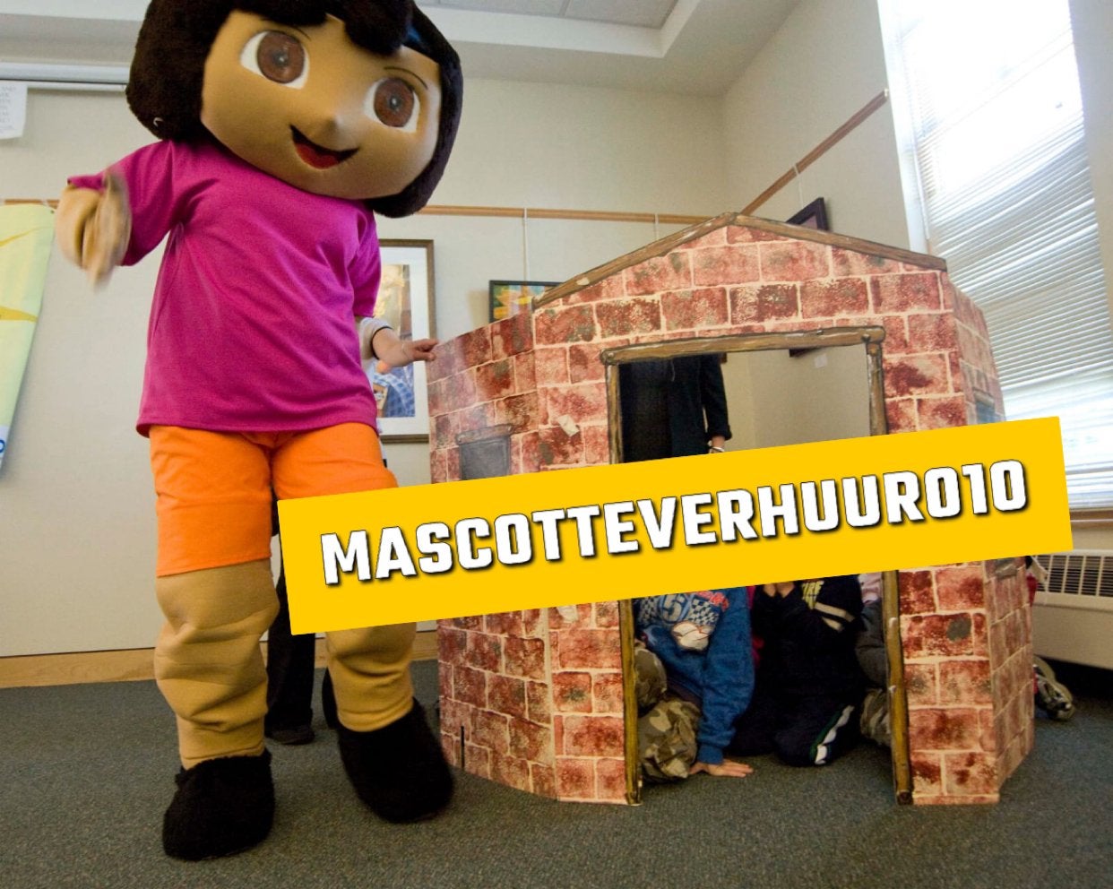 Dora mascotte te huur, Ophalen, Zo goed als nieuw, Verjaardag