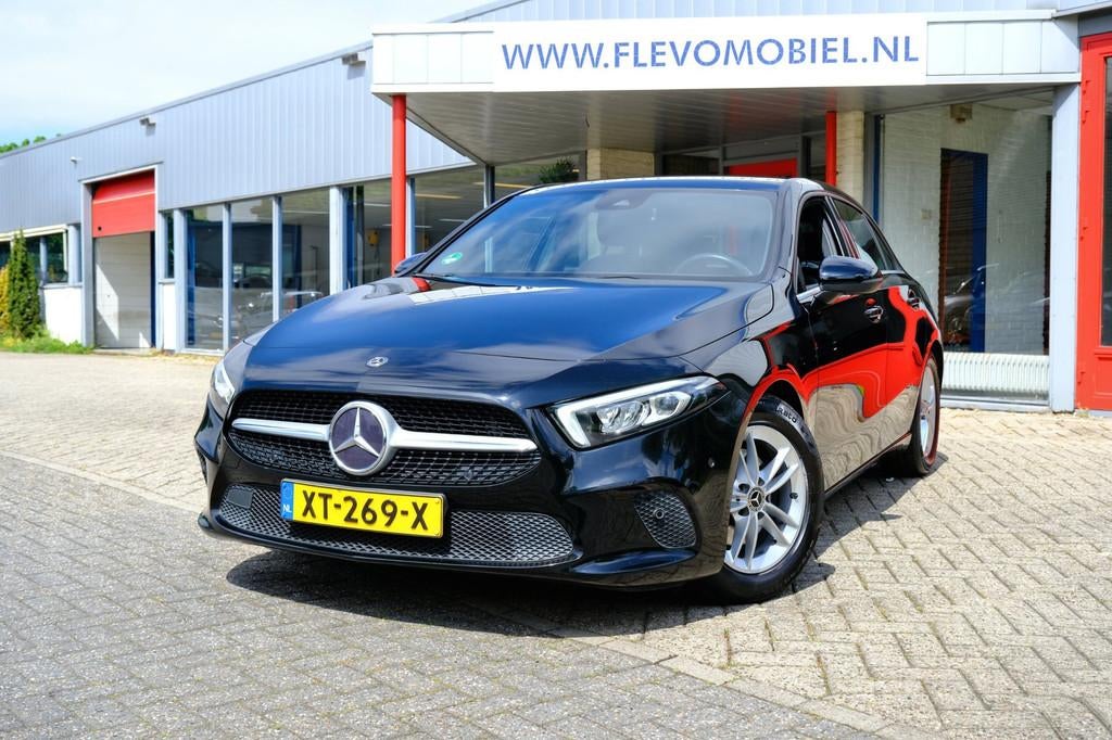Mercedes-Benz A-klasse 180 Business Solution LED|1e Eig|Navi, Voorwielaandrijving, 136 pk, Gebruikt, Euro 6