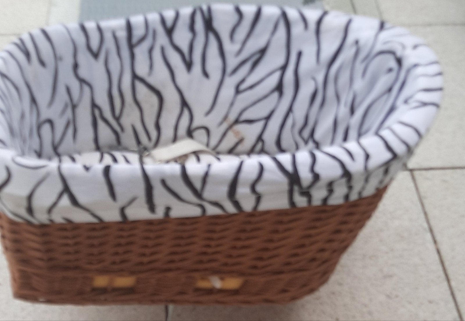 FIETSMAND HOND BASIL, Dieren en Toebehoren, Basil, Ophalen, Zo goed als nieuw