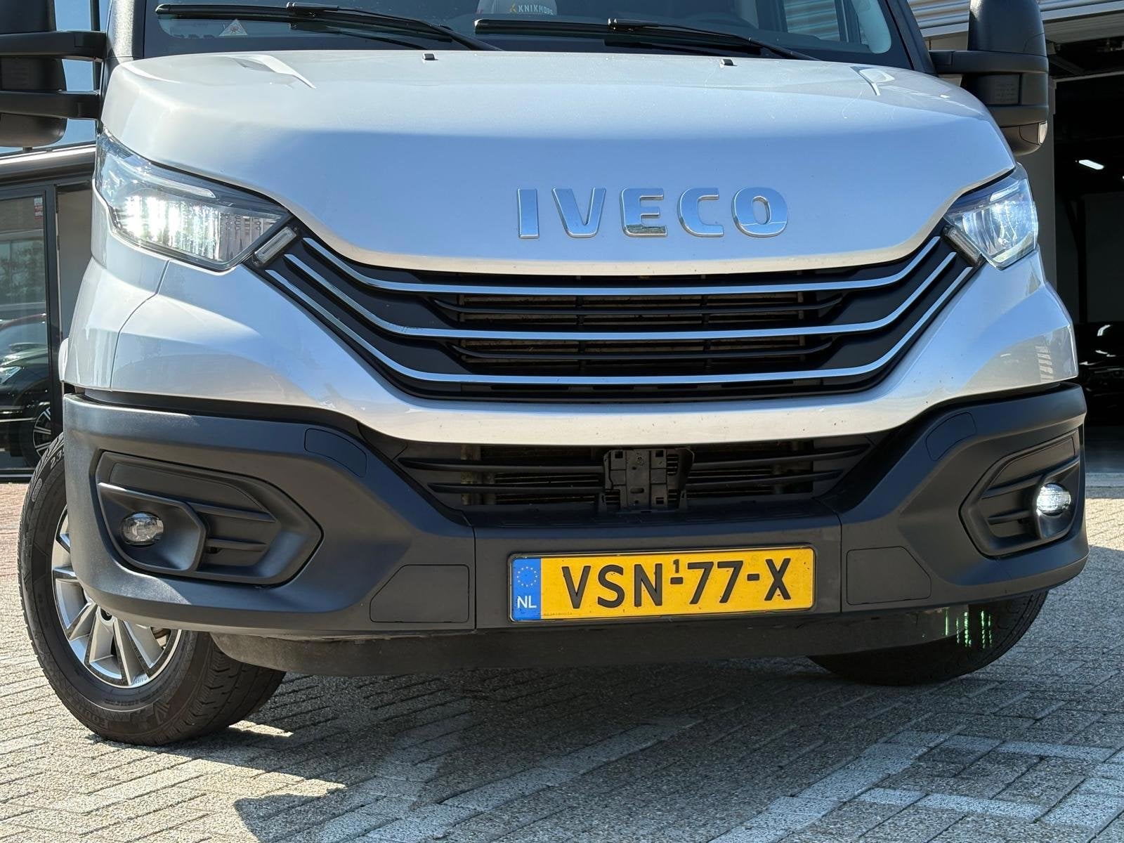 Iveco Daily 35S18HV 3.0 352L H3 UNIEK! TREKHAAK! 3500kg, Auto's, Automaat, 4 cilinders, Iveco, Origineel Nederlands