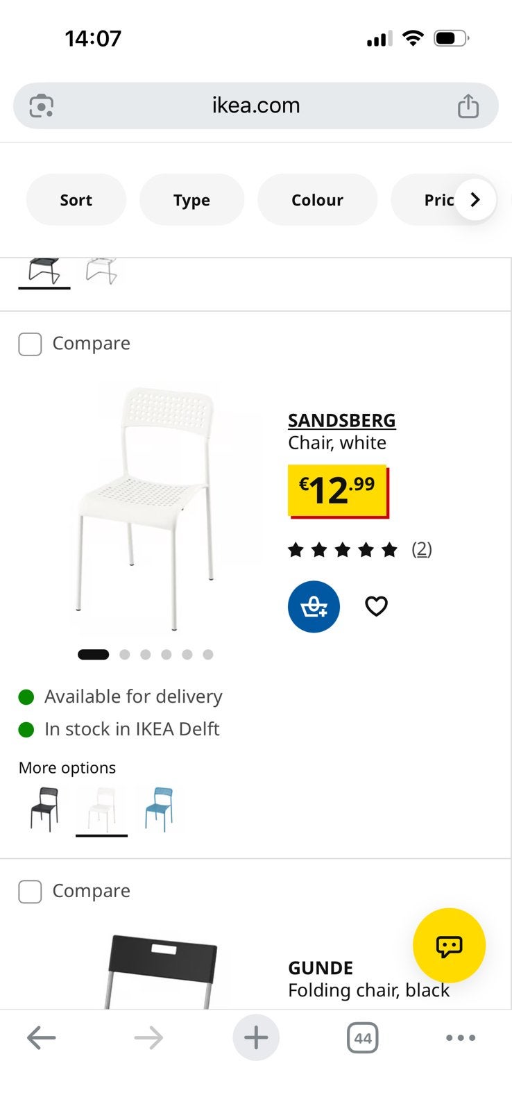 Foto 4 van 2 IKEA stoelen wit + gratis kattenkussen