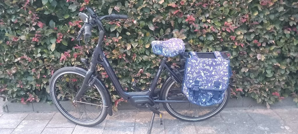 Gazelle ami C7 donkerblauw, Ophalen, Zo goed als nieuw, 51 tot 55 cm, 50 km per accu of meer