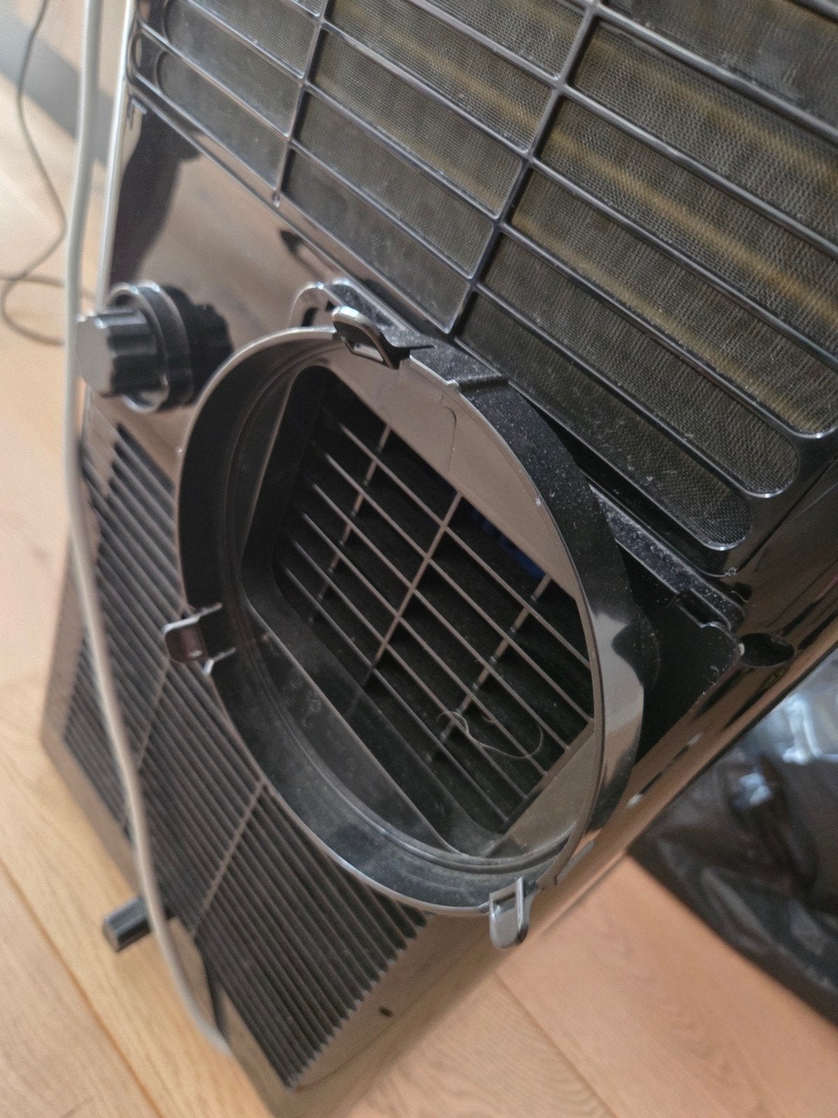 Tomado Mobiele Airco met Afstandsbediening en Raamafdekking, Ophalen, Gebruikt, 3 snelheden of meer, Koelen en Ontvochtigen