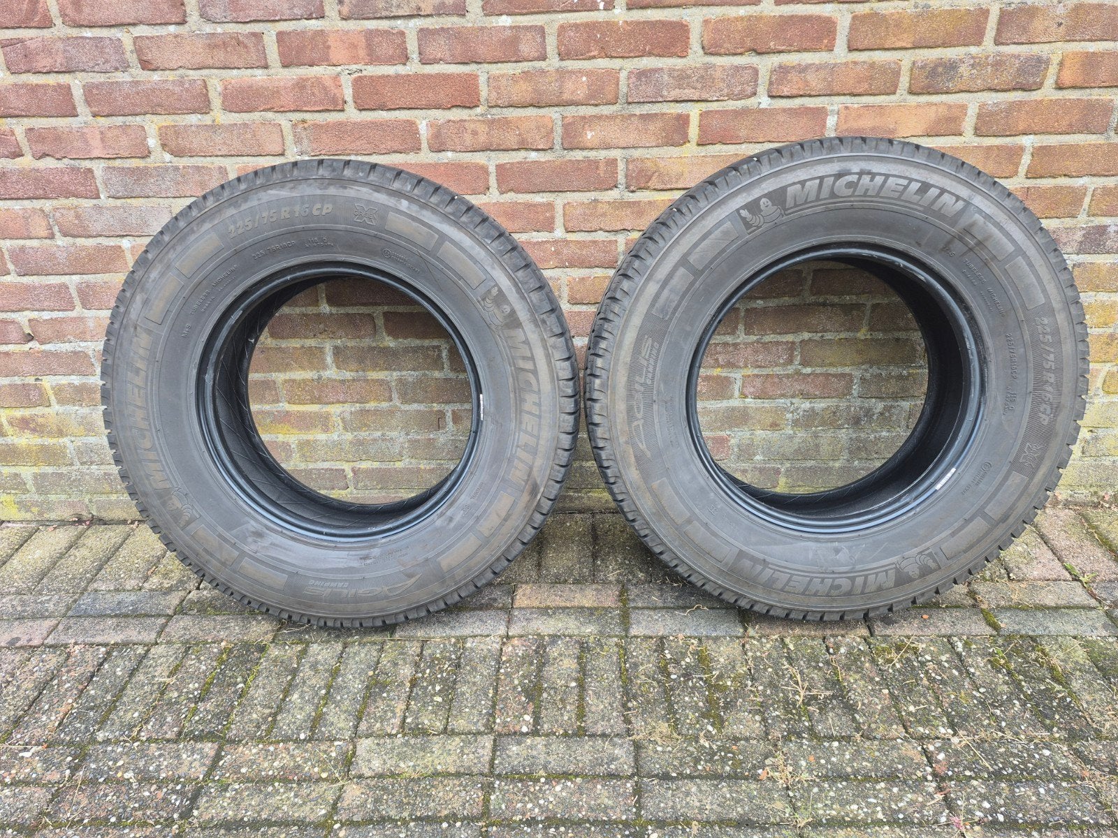 Michelin Agilis Camper banden 225/75 R16 CP, 7mm profiel, Auto-onderdelen, Banden en Velgen, Ophalen, 16 inch, Band(en), Bestelwagen